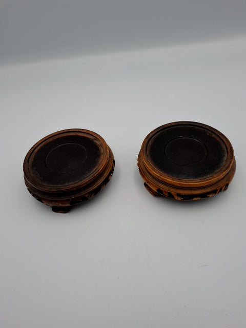 Cloisonne vaser på træ-stande